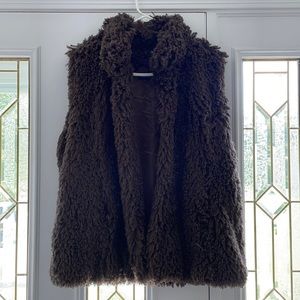 Brown fluffy vest!
